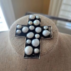 Handmade? Pearls cross pendant necklace